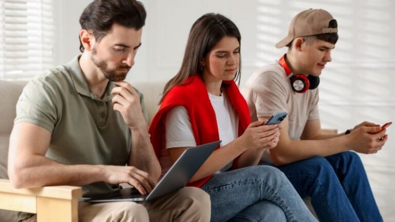 Families today: Connected or Disconnected?